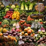 Pic by jacopo maiarelli-(goux23dnks Unsplash) Fruits and vegetables stall - Mercado de la boqueria in barcelona, Spain